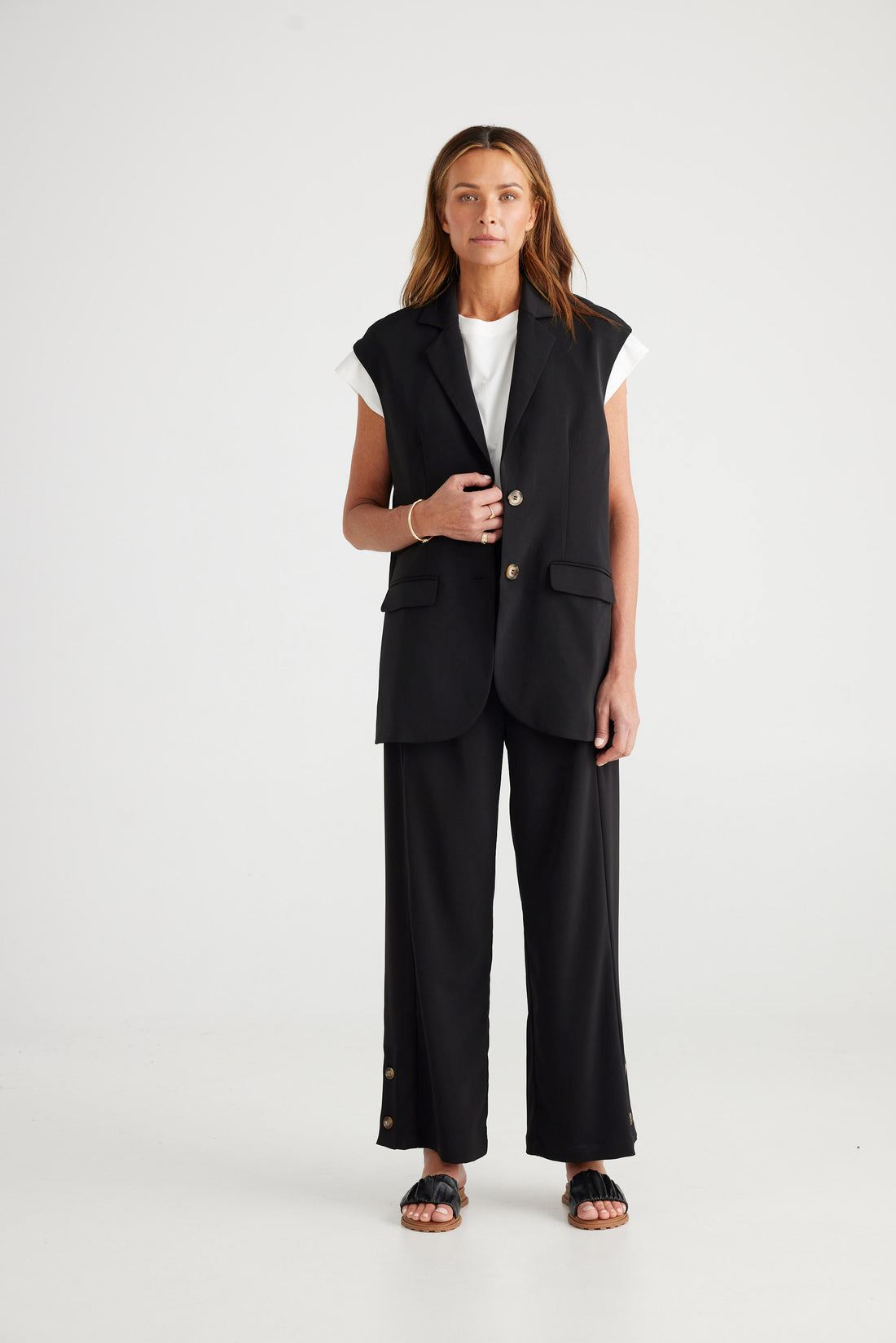 BRAVE AND TRUE Moma Vest - Black vest - Zabecca Living