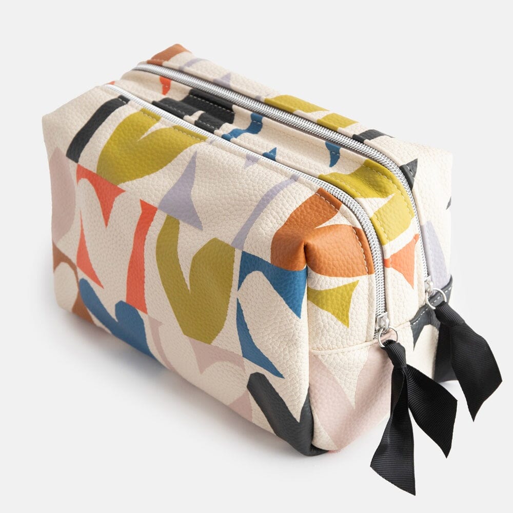 CAROLINE GARDNER Large Travel Washbag - Multi Checkmate Hearts COSMETIC BAG - Zabecca Living