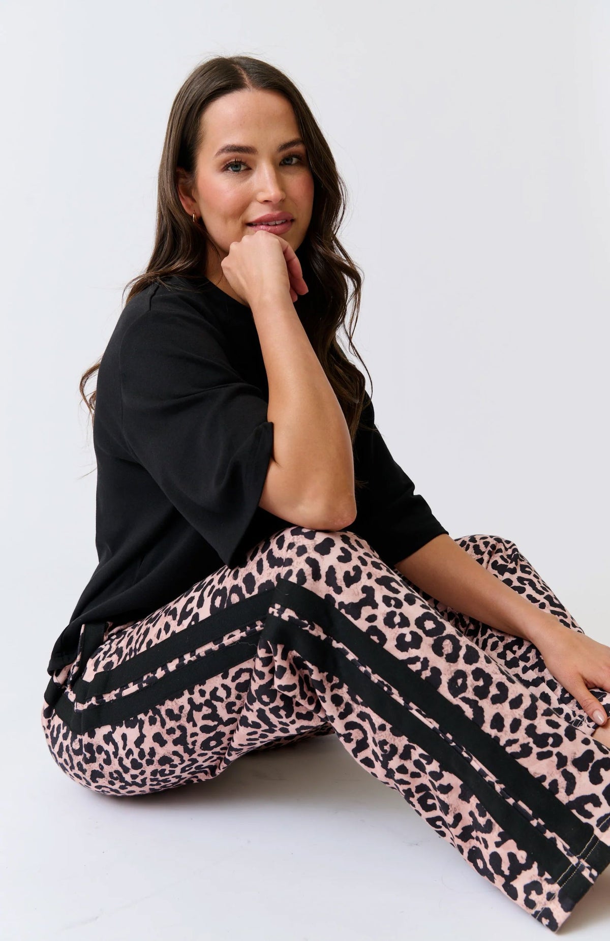 CARTEL &amp; WILLOW Adeline Pant - Neutral Leopard JOGGER - Zabecca Living