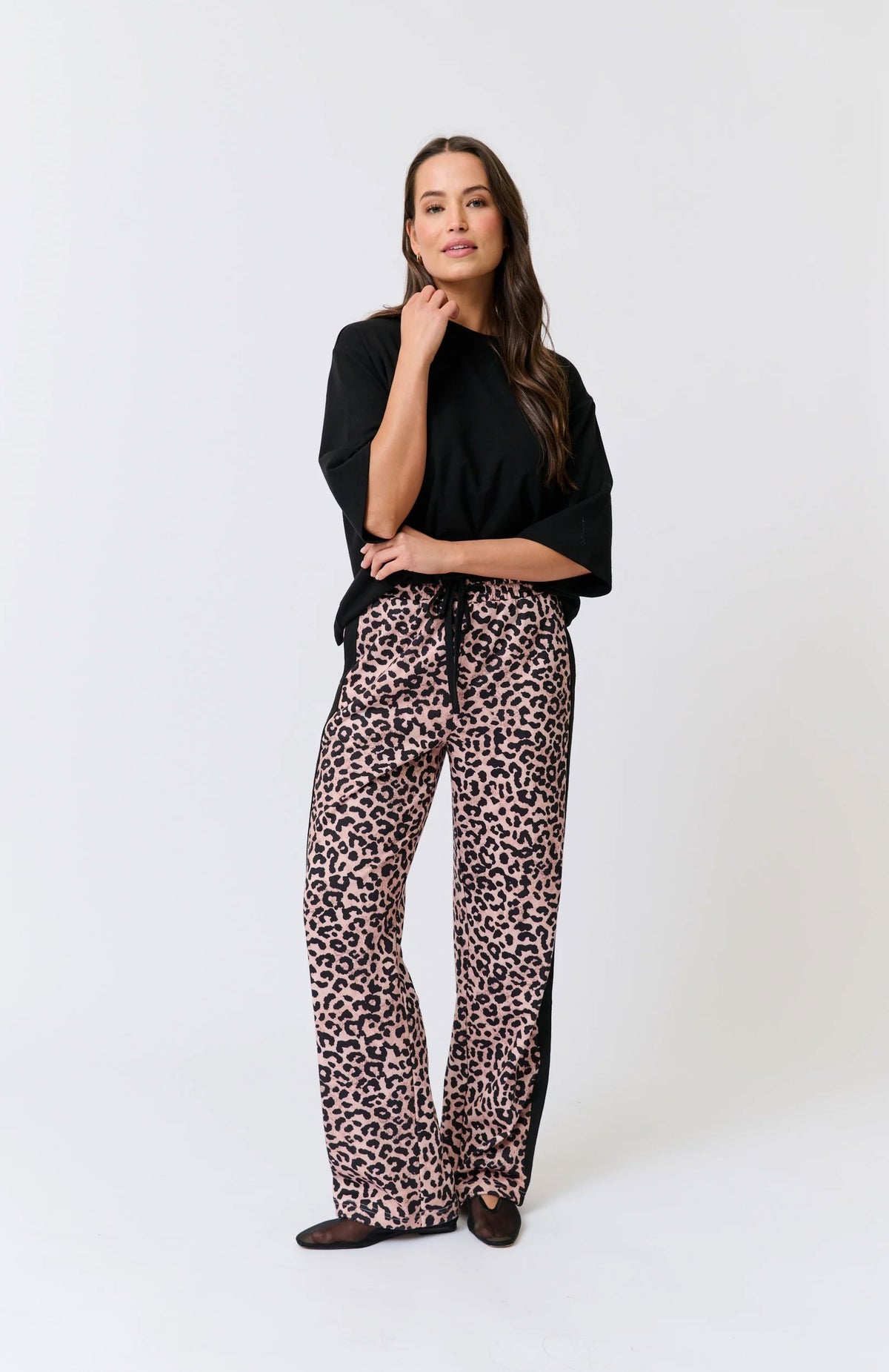 CARTEL &amp; WILLOW Adeline Pant - Neutral Leopard JOGGER - Zabecca Living