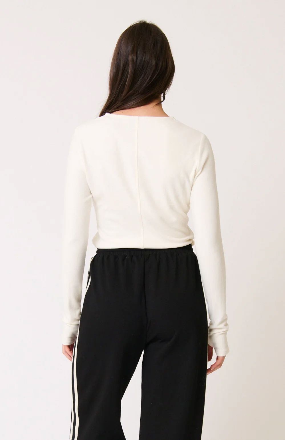 CARTEL &amp; WILLOW Aspyn Top - Cream Long Sleeve Tee - Zabecca Living