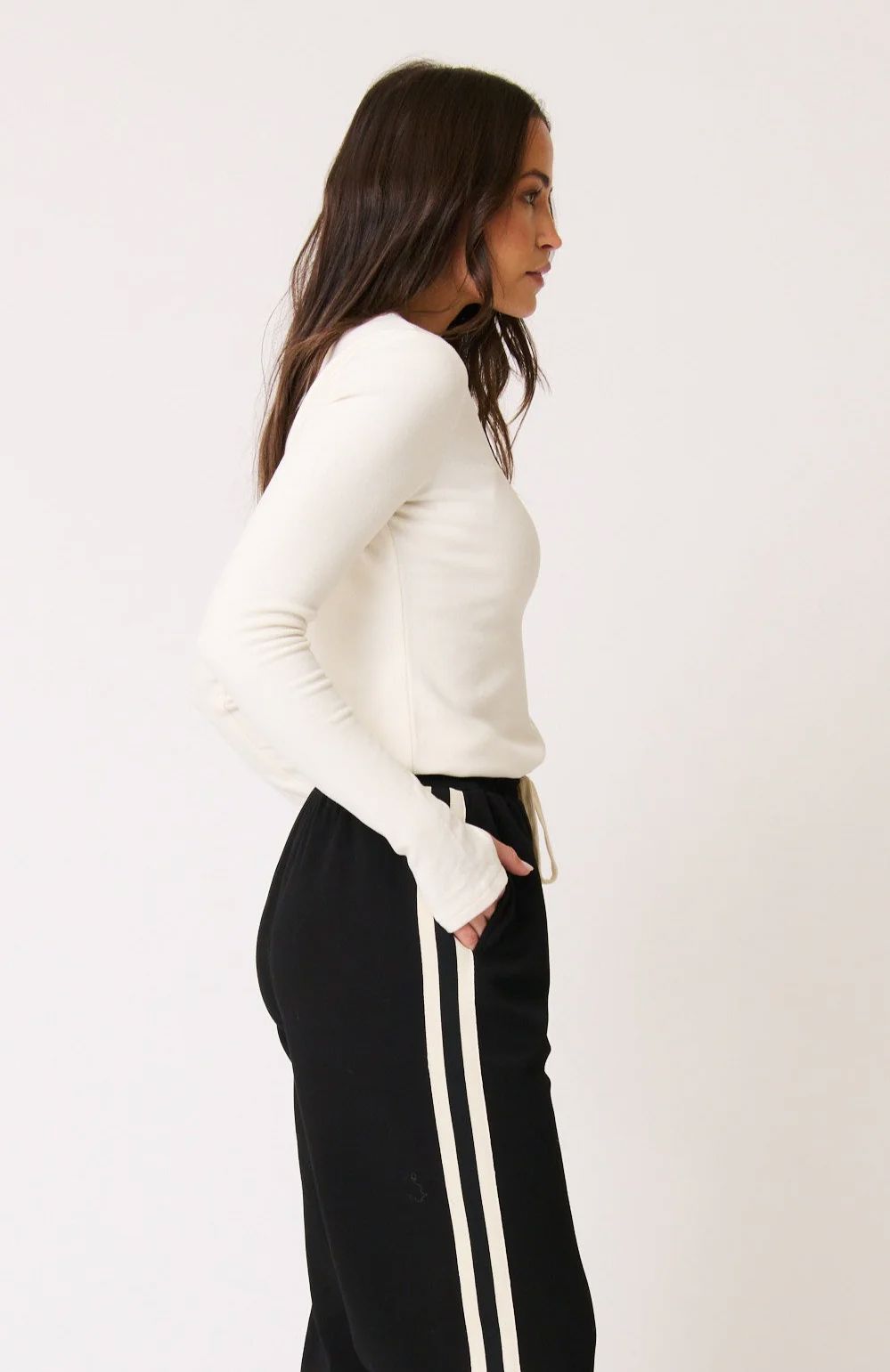 CARTEL &amp; WILLOW Aspyn Top - Cream Long Sleeve Tee - Zabecca Living