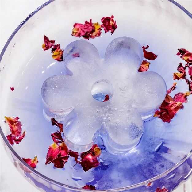 DRINK PLINKS Retro Daisy Ice Cube Tray - Pink DRINKWARE - Zabecca Living