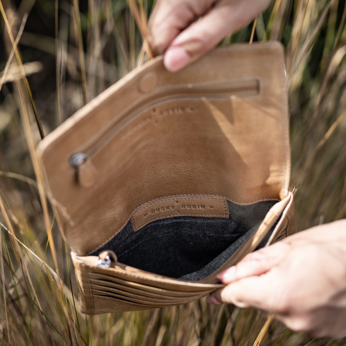 DUSKY ROBIN Sirena Purse - Sand WALLET - Zabecca Living