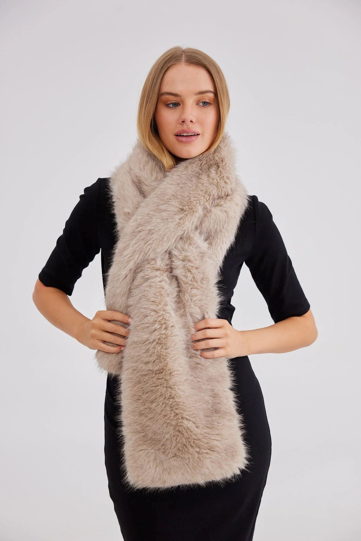 HOLIDAY Doherty Scarf - Ashy Fleck scarf - Zabecca Living