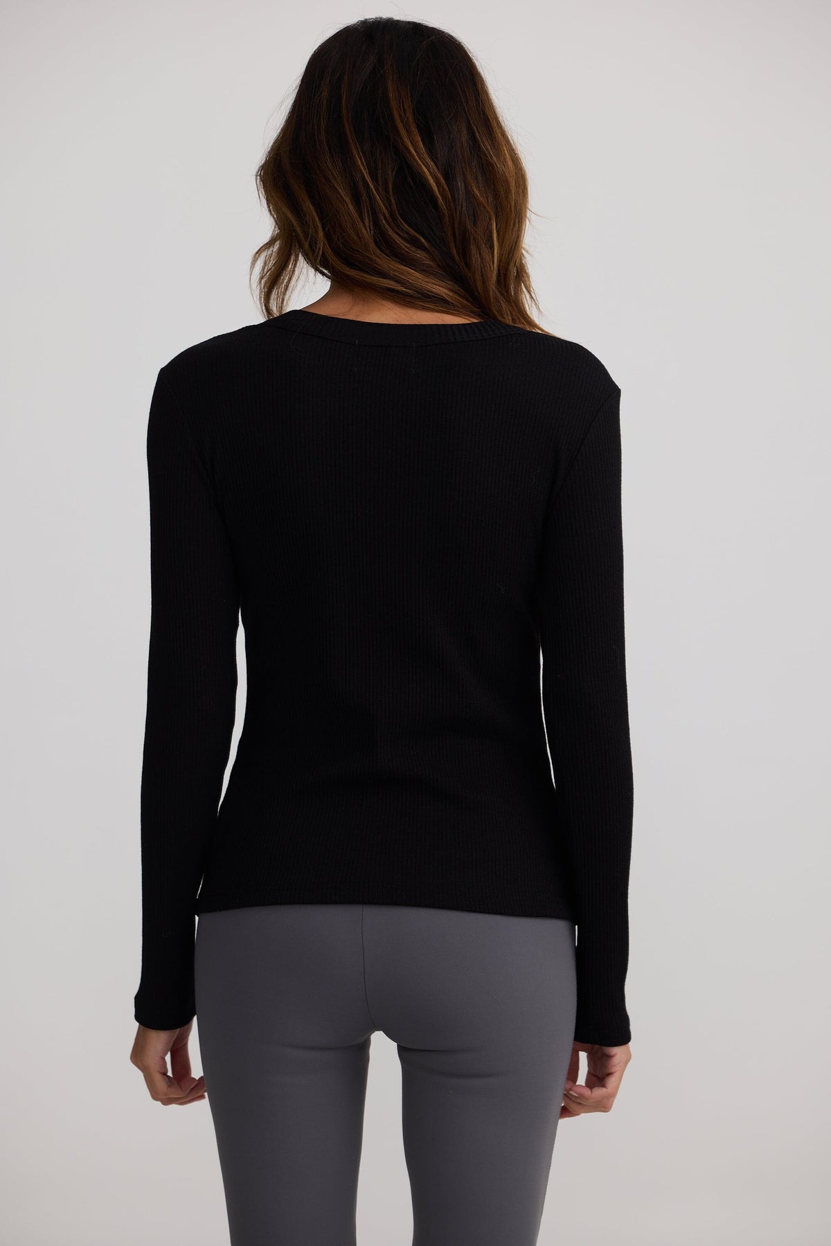 HOMELOVE Everyday Top - Black Long Sleeve Tee - Zabecca Living
