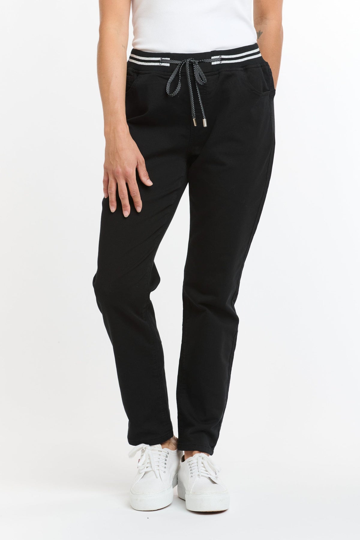 ITALIAN STAR Hugo Jogger - Black JOGGER - Zabecca Living