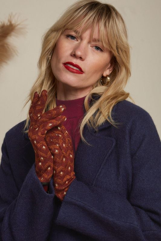 KING LOUIE Gloves Lounge - Cabernet Red GLOVES - Zabecca Living