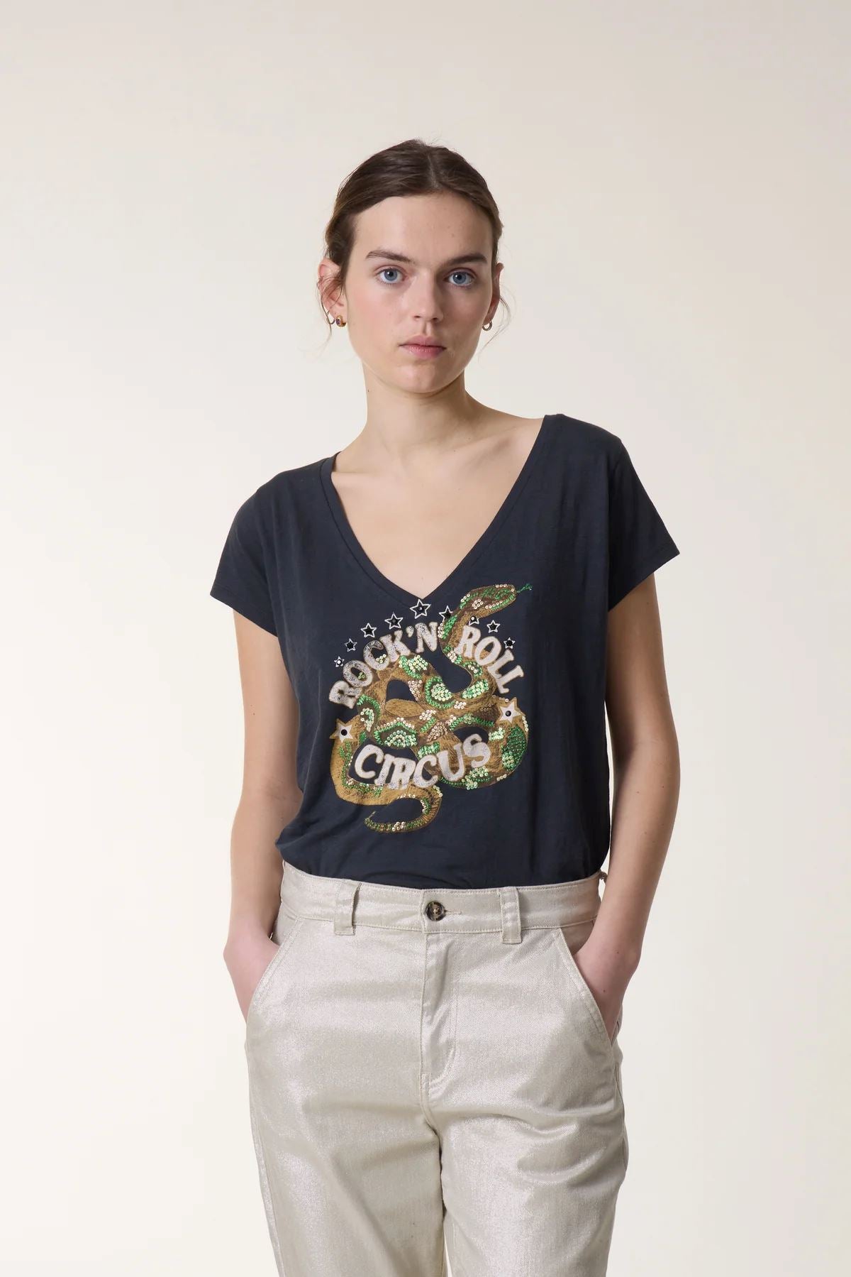 LEON & HARPER Tonton Snaake T-shirt - Carbone Tee - Zabecca Living