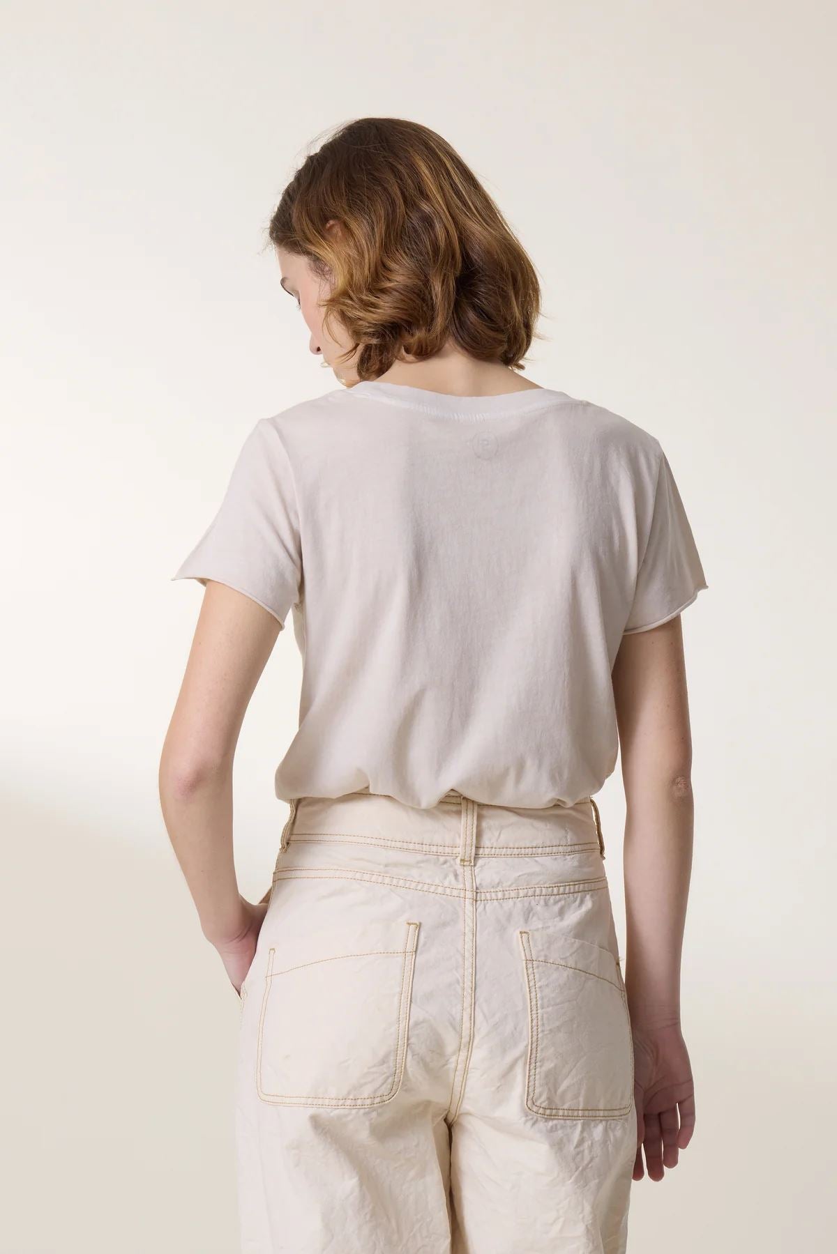 LEON &amp; HARPER Toro Sing T-shirt - Stone Tee - Zabecca Living