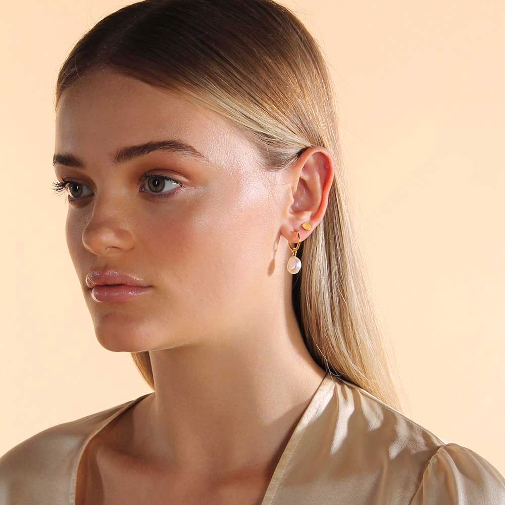 LINDA TAHIJA Baroque Pearl Basic Hoop Earrings - Gold Plated Earrings - Zabecca Living