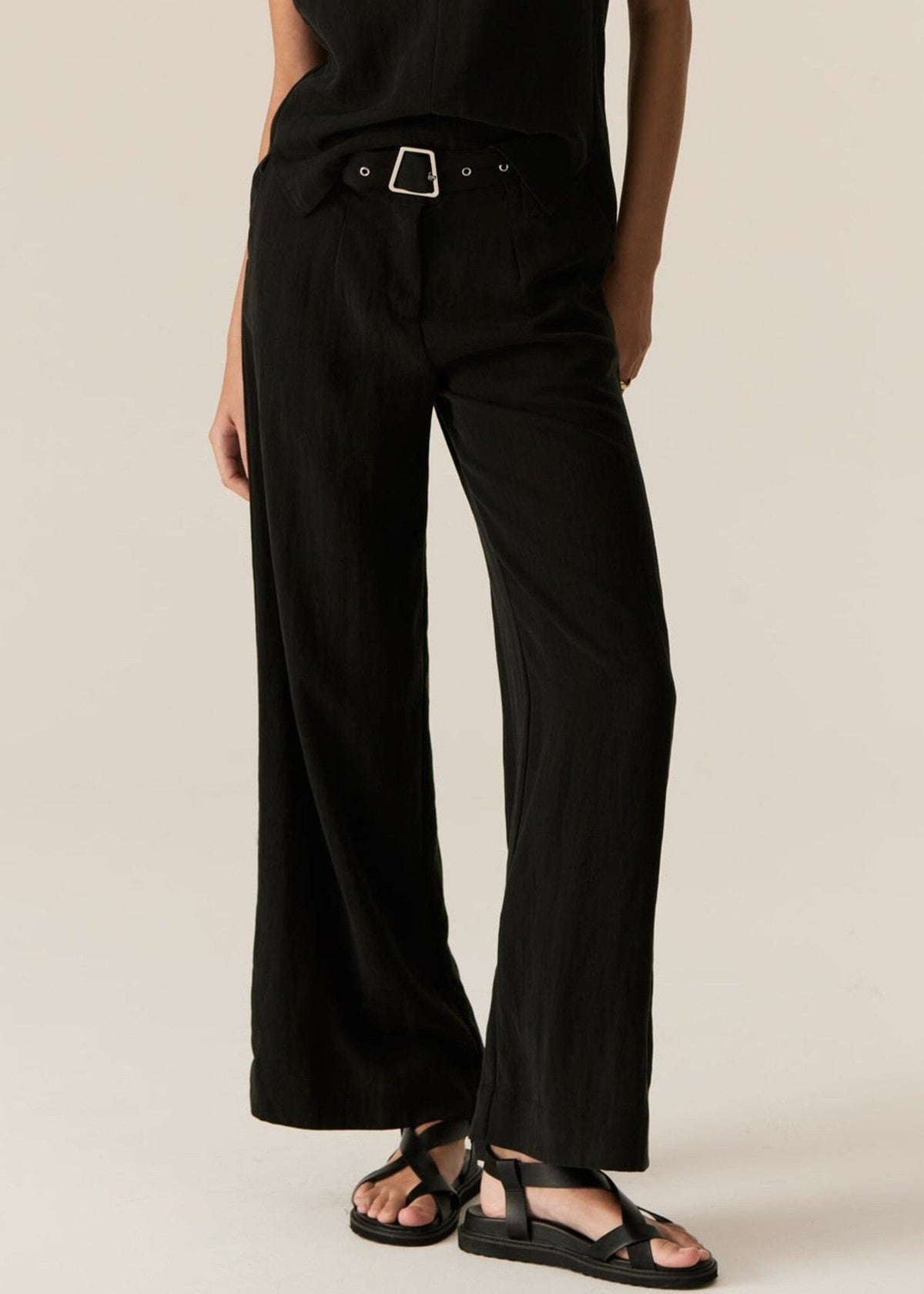 POL Faire Belted Pant -Black PANTS - Zabecca Living