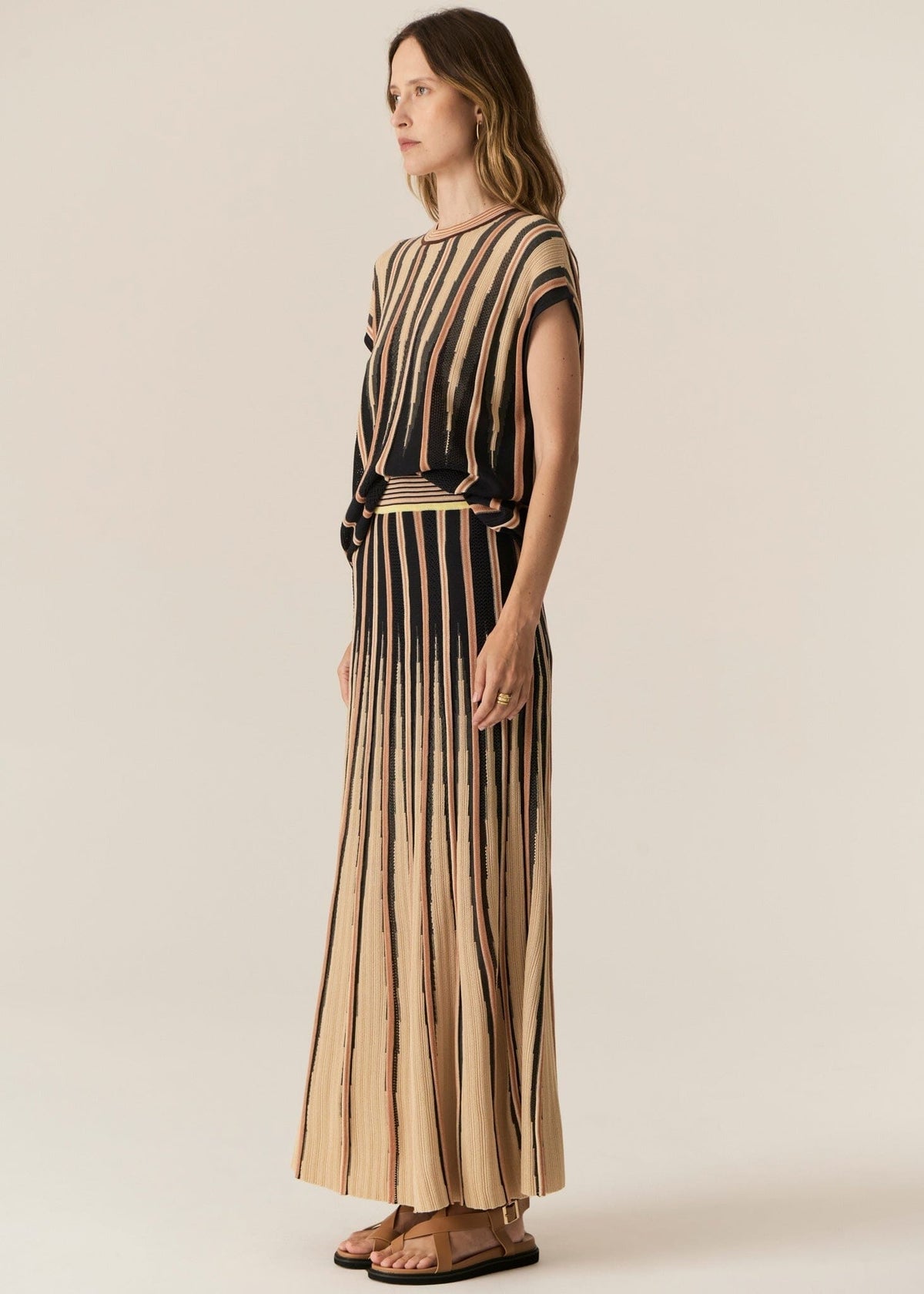 POL Tedd Knit Tee -Ink/Camel Tee - Zabecca Living