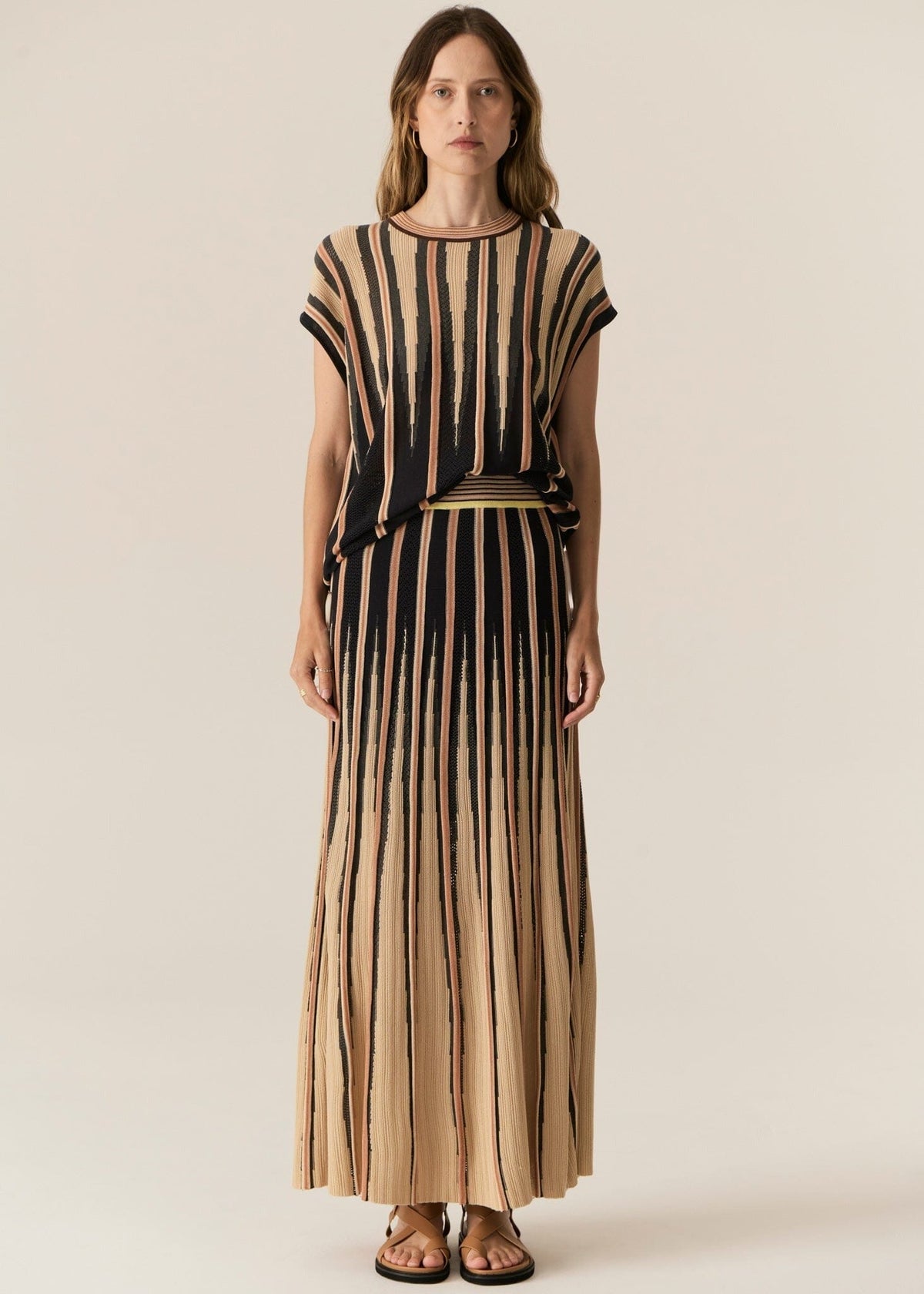 POL Tedd Knit Tee -Ink/Camel Tee - Zabecca Living