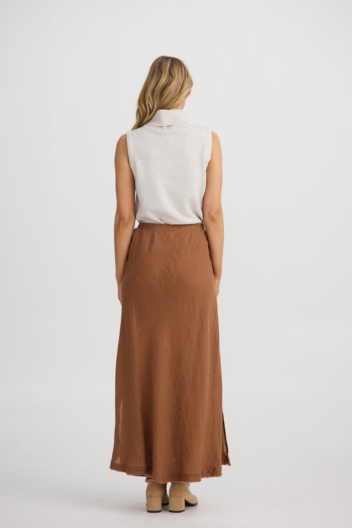 THE SHANTY CORPORATION Sicily Skirt - Cocoa Linen Skirt - Zabecca Living