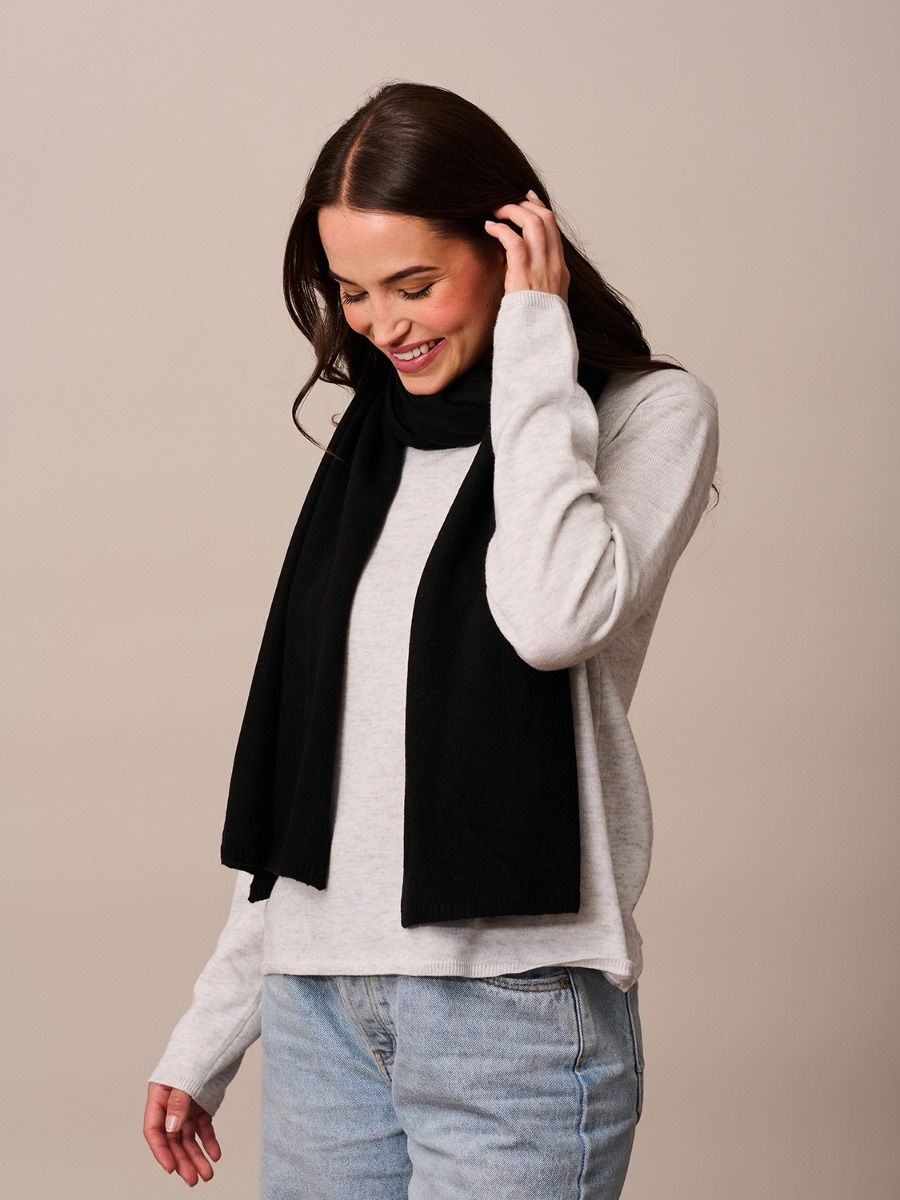 TIGER TREE St Moritz Scarf - Black scarf - Zabecca Living