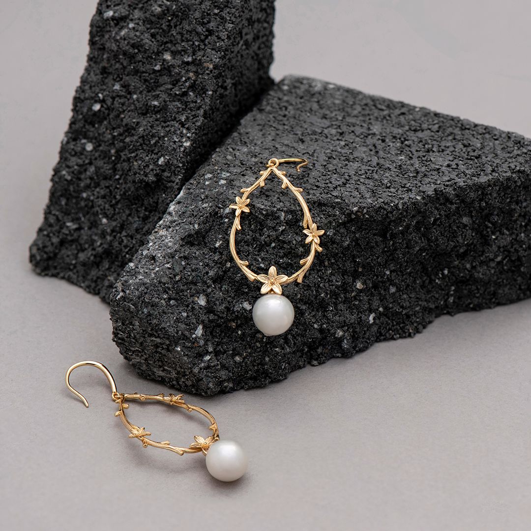 YiSu DESIGN Botanica Hoop White Earring Earrings - Zabecca Living