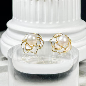 YiSu DESIGN White Rose Stud Earrings Earrings - Zabecca Living