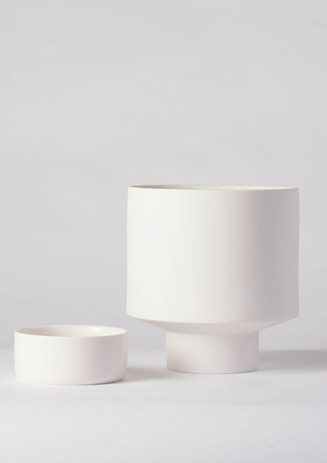 ANGUS &amp; CELESTE Gro Pot Large - White Planter - Zabecca Living