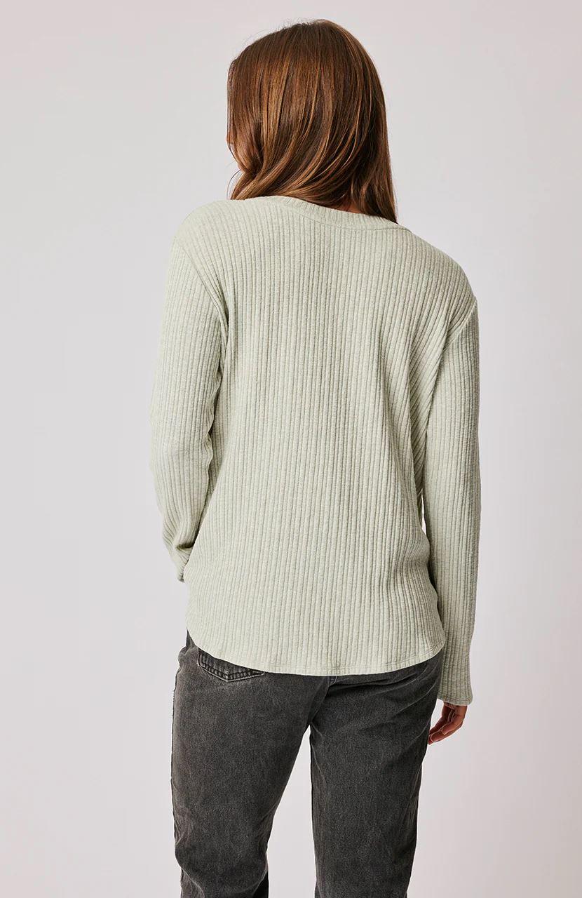 CARTEL & WILLOW Lola Long Sleeve Top - Mint Knit Long Sleeve Tee - Zabecca Living