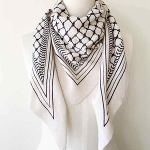 CASCH ET SOIE Artisan Triangle Scarf scarf - Zabecca Living