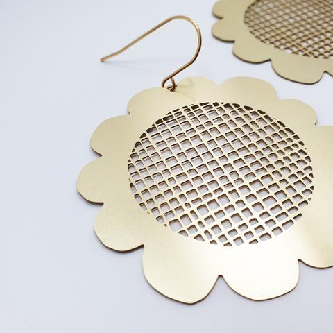 DENZ Retro Flowers - Gold Earrings - Zabecca Living