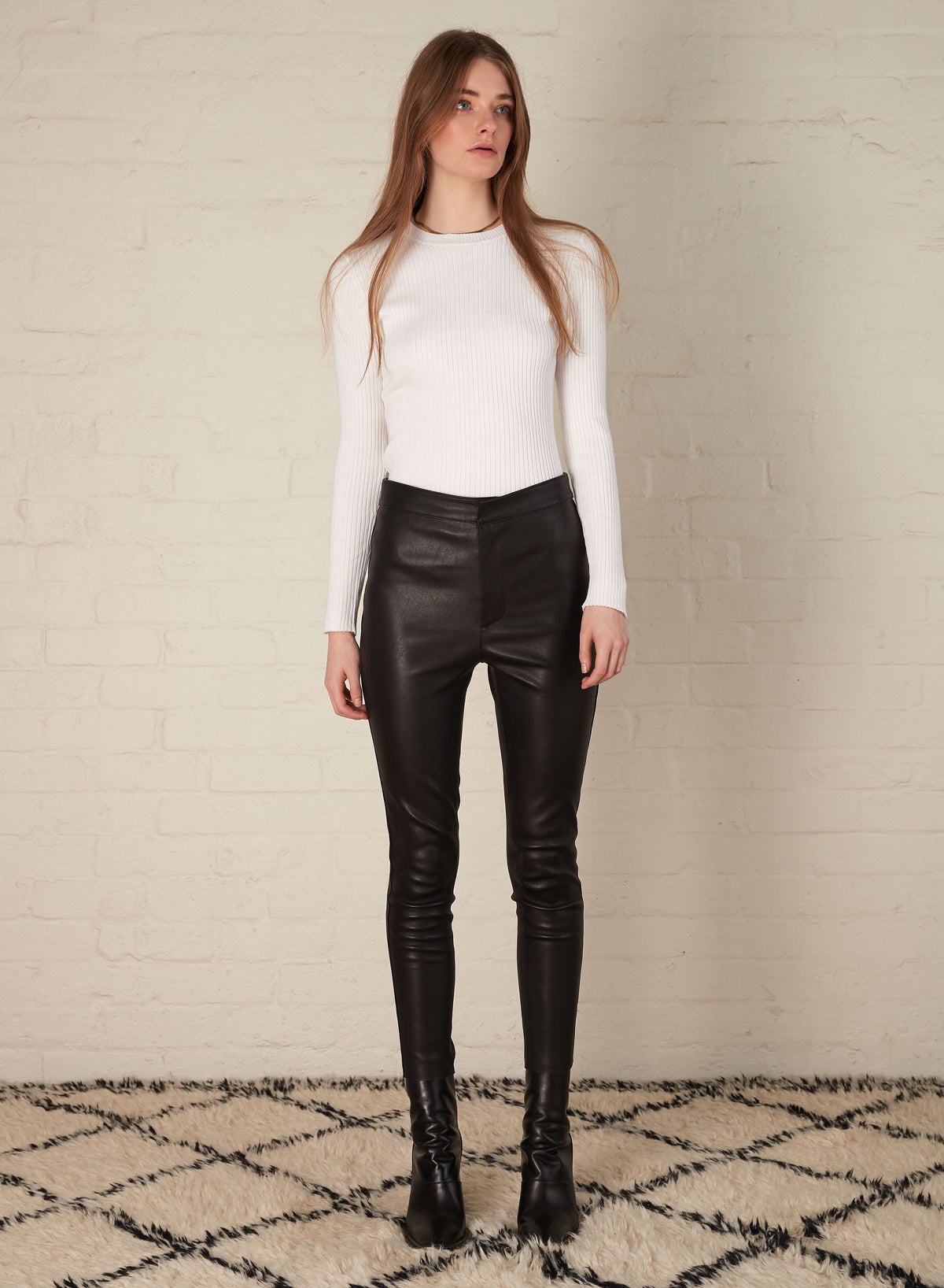 ESMAEE Amie Sweater - White Jumpers + Knitwear - Zabecca Living