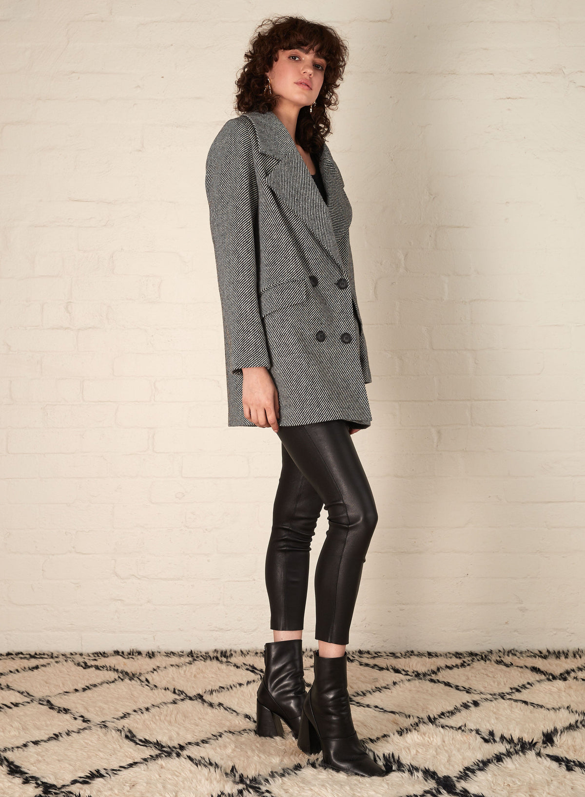 ESMAEE Asher Blazer - Black/White Twill JACKET - Zabecca Living