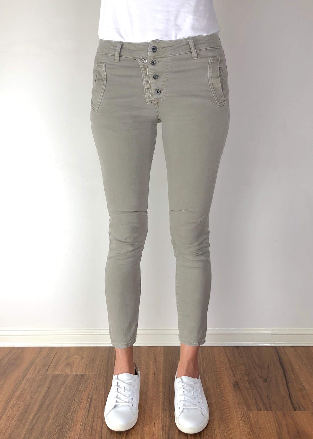 ITALIAN STAR Button Jeans - Beige JEANS - Zabecca Living