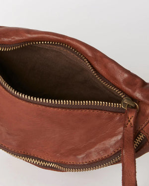 JUJU & CO Leather Bumbag - Cognac bag - Zabecca Living