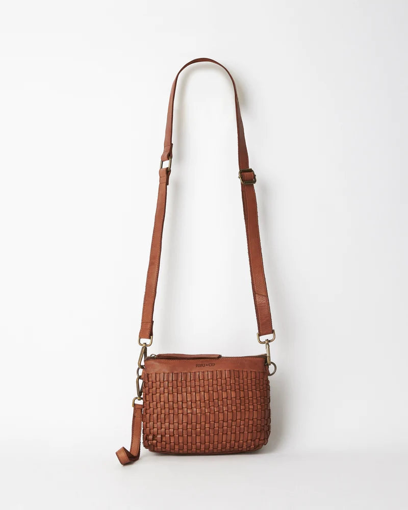 JUJU & CO Woven Pouch Bag - Cognac bag - Zabecca Living