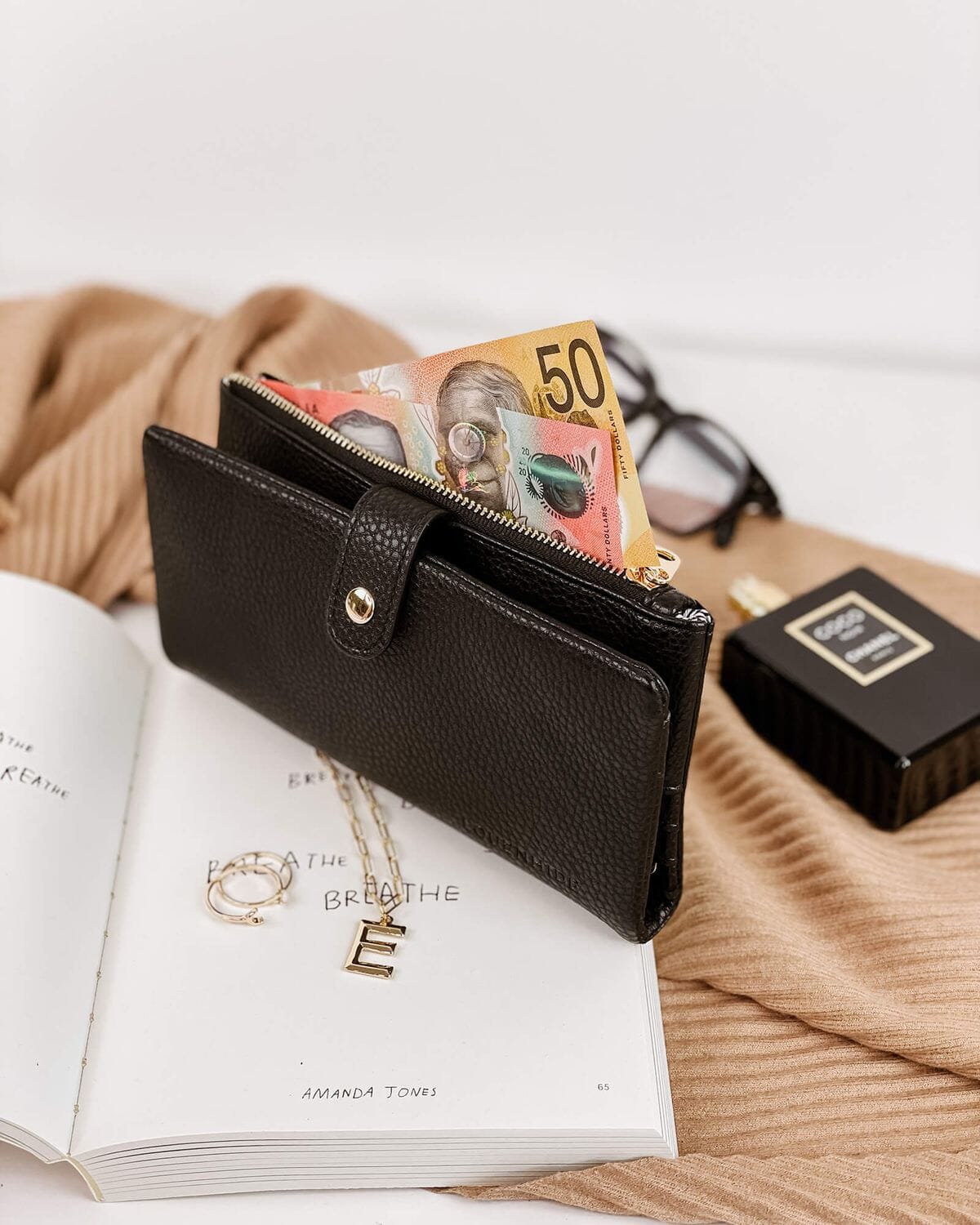 LOUENHIDE Stella Wallet - Black WALLET - Zabecca Living