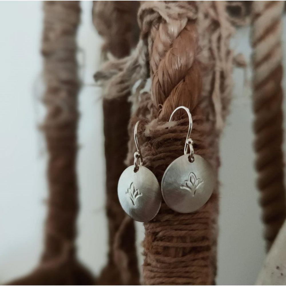 PAIRD Convex Single Flower Earrings Earrings - Zabecca Living