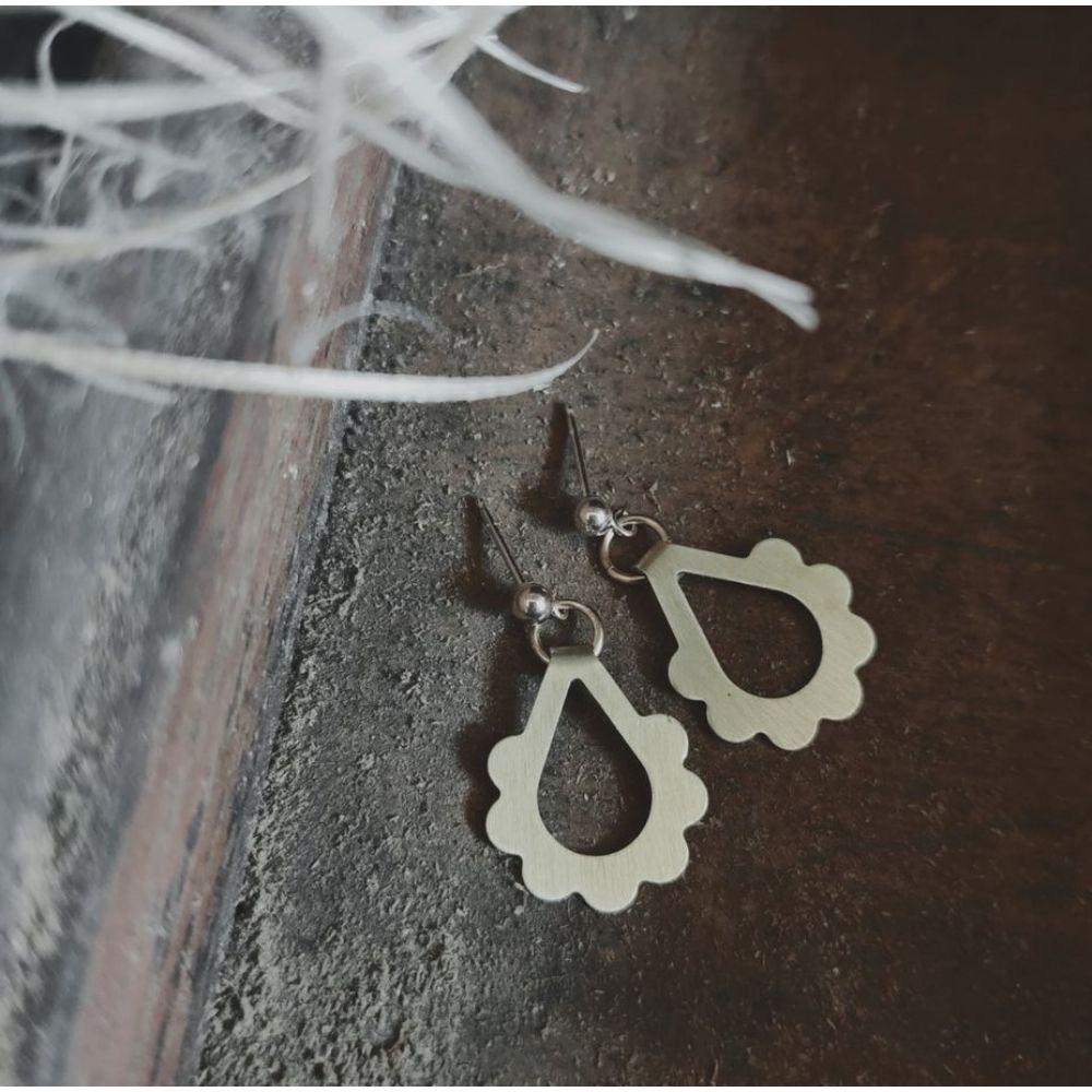 PAIRD Fringed Floral Studs Earrings - Zabecca Living