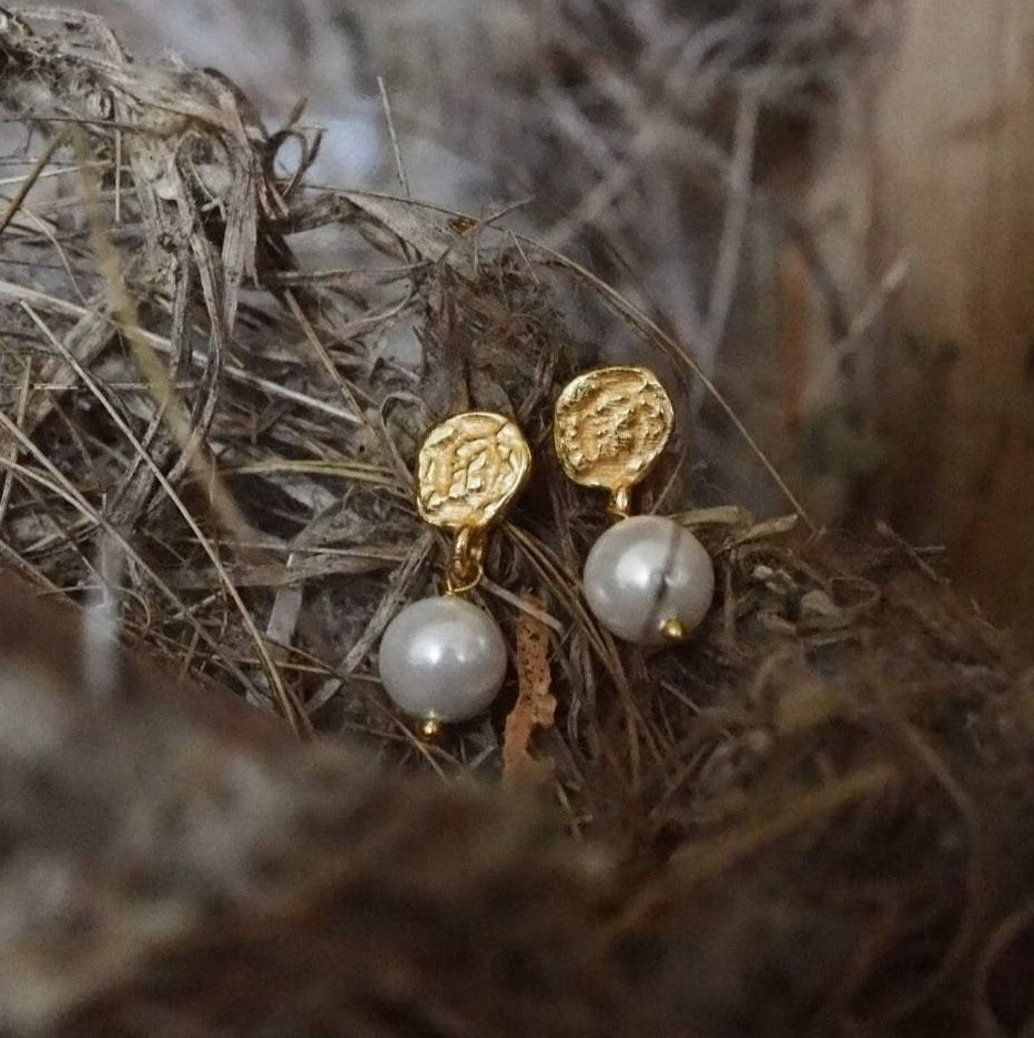 PAIRD Saltwater Studs Earrings - Zabecca Living