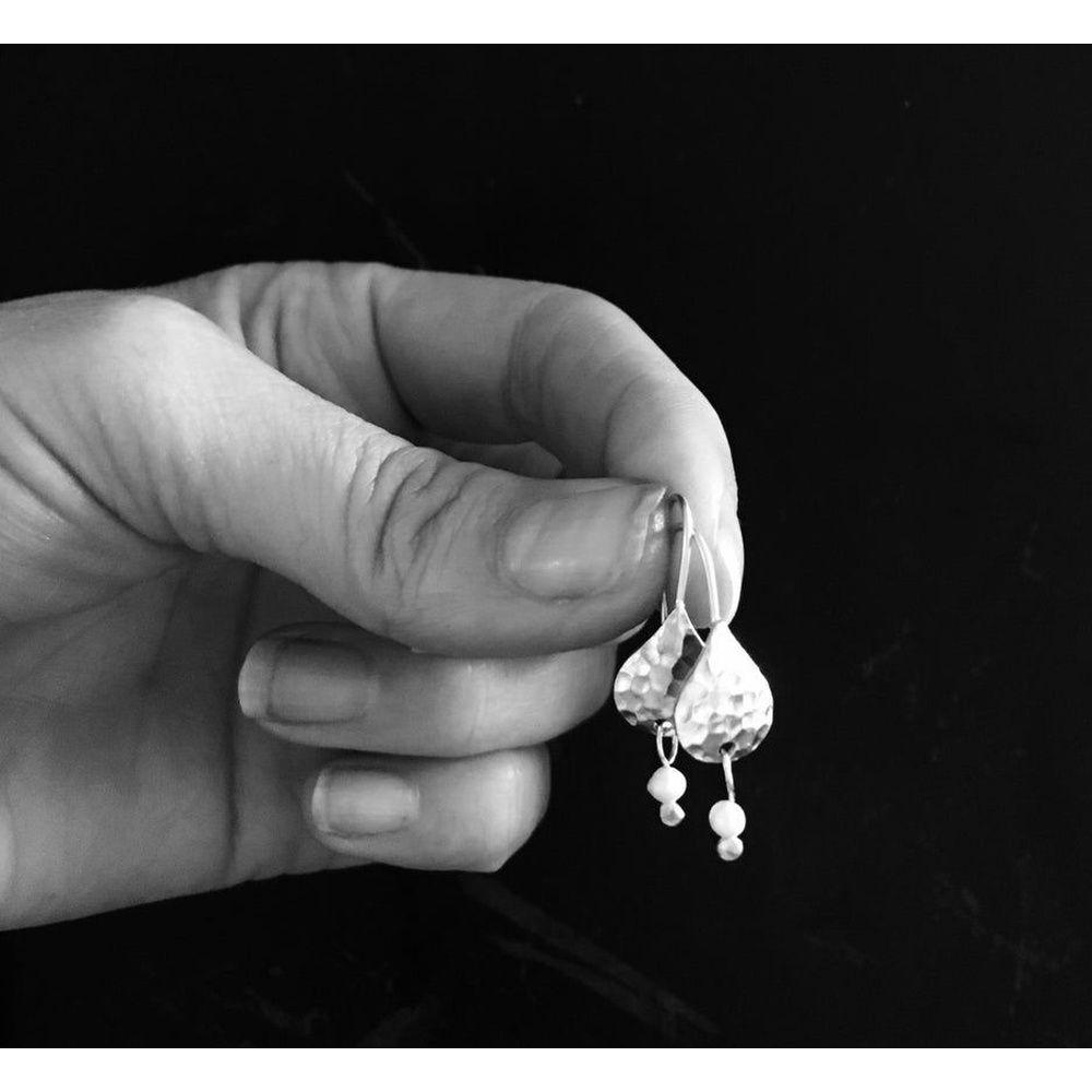 PAIRD Textured Tear &amp; Pearl Drop Earrings Earrings - Zabecca Living