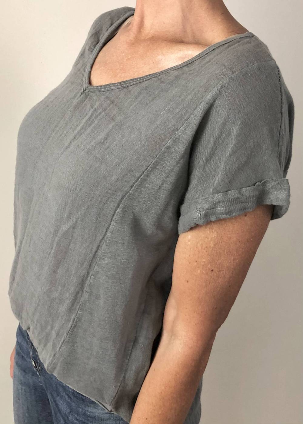 TALIA BENSON Italian Linen T-Shirt With Band One Size - Charcoal Tees - Zabecca Living