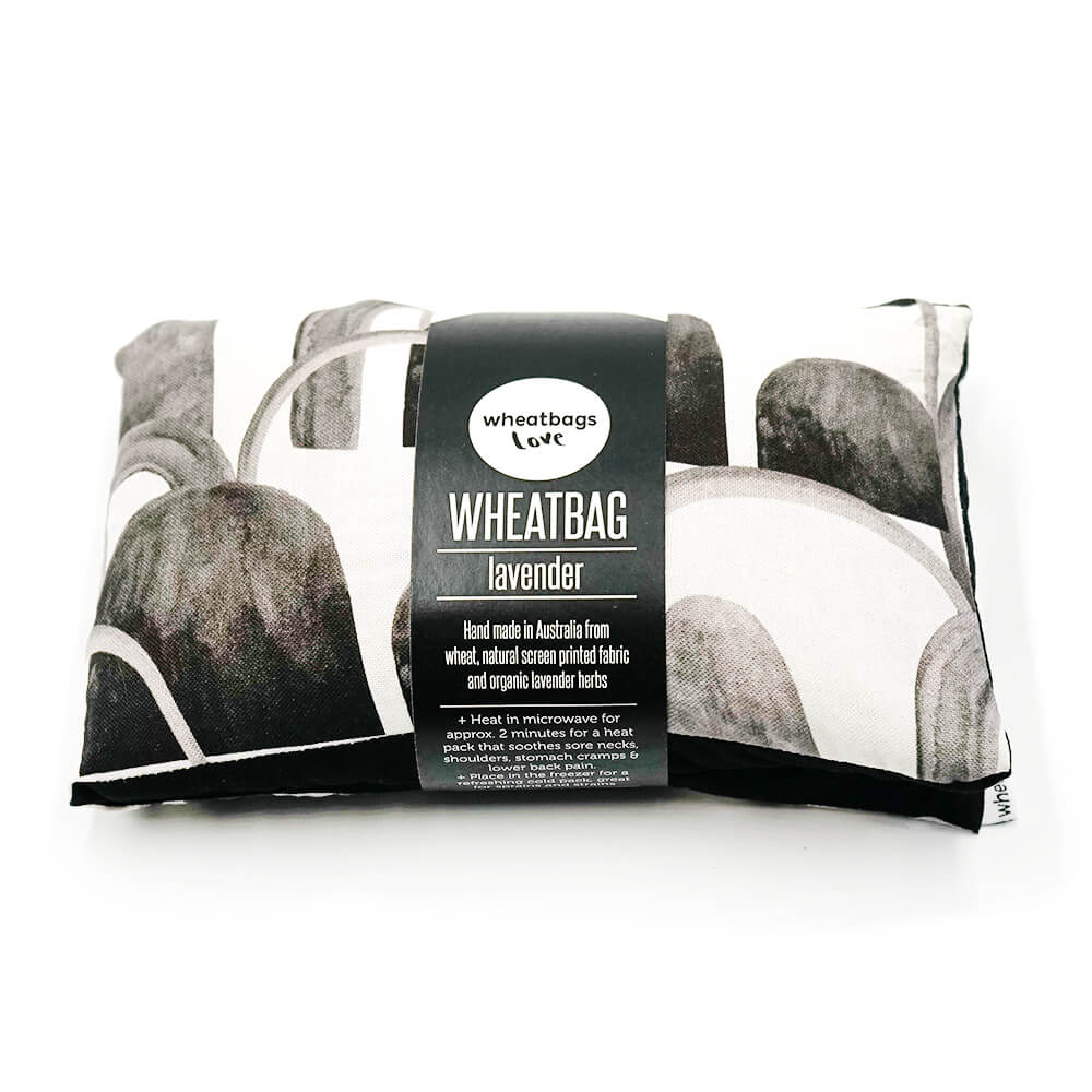 WHEATBAGS LOVE Wheatbag Arches Black - No Scent Heat Pillow - Zabecca Living